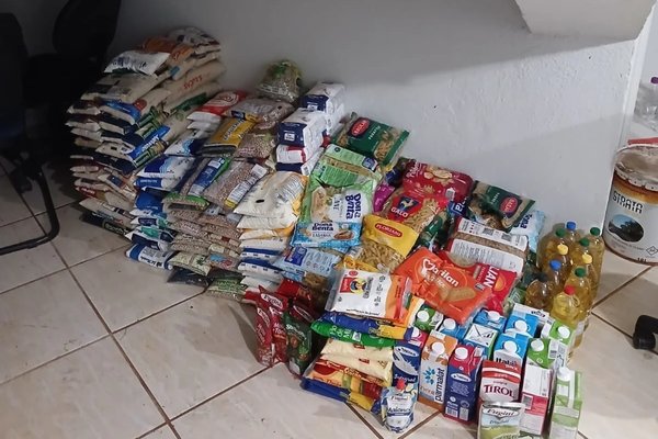 Congresso dos Desbravadores arrecada 300 kg de alimentos para o Fundo Social de Solidariedade