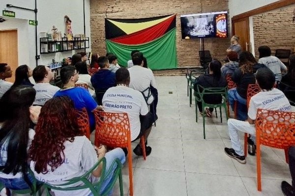 Educação Municipal lança campanha antirracista com participação de grêmios estudantis