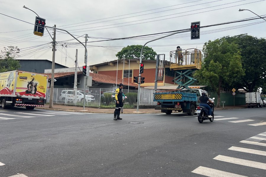 Dois novos semáforos começam a funcionar no Ipiranga