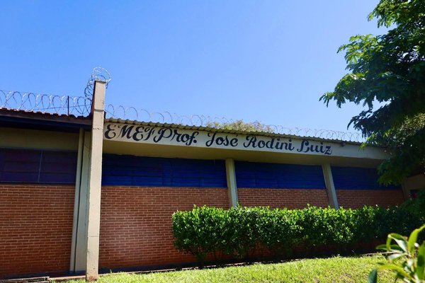 Escolas municipais usadas como locais de votação mantêm aulas normais nesta sexta e na segunda-feira