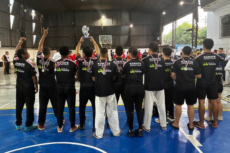 Karatê masculino de Ribeirão Preto conquista vice-campeonato nos Jogos Abertos do Interior